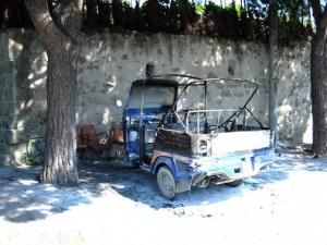 motoretta incendiata a forio