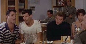 310px-franco_franchi_ciccio_ingrassia_domenico_modugno_e_antonella_lualdi_in_una_scena_del_film